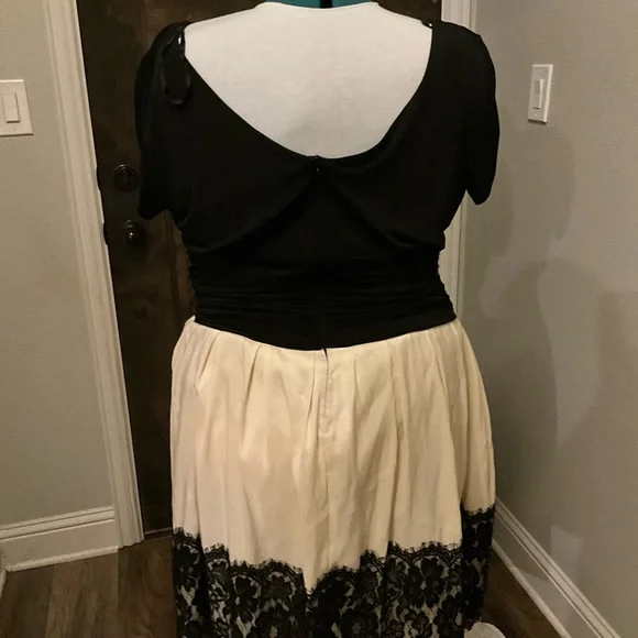 Holiday Plus Dress 24w! - Picture 2 of 6